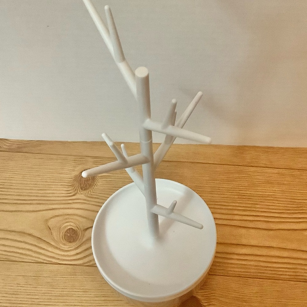 Like New. Jewelry Holder
